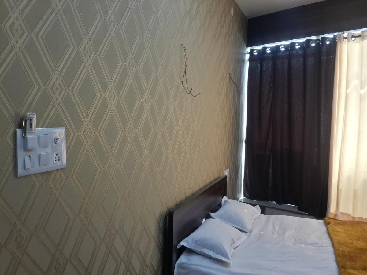 Hotel Holiday Era Opposite Railway Station 아우랑가바드 외부 사진